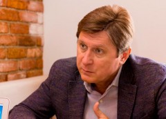 Оппоблок и патриоты: кто и почему не поддержал закон о деоккупации Донбасса