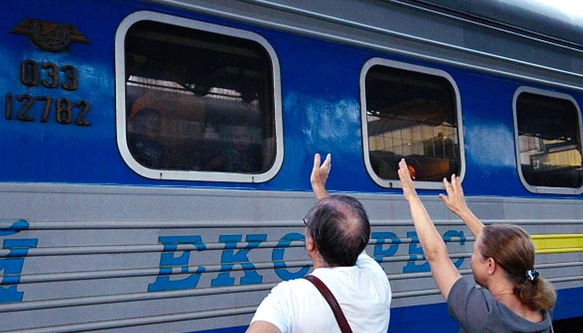 Стоп-кран: чем грозит Украине закрытие железнодорожных рейсов в Россию